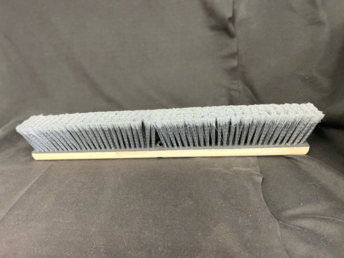 Photo de Brosse en trilon bleu 24"